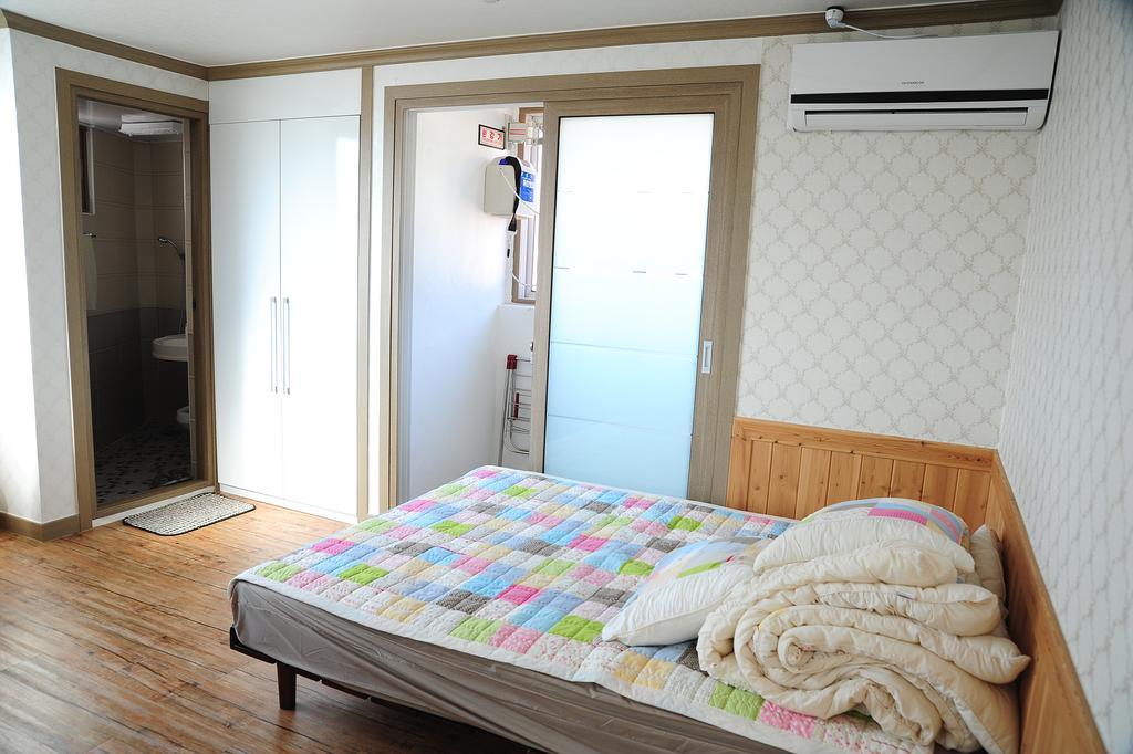 The 1St Andong Hostel Bagian luar foto