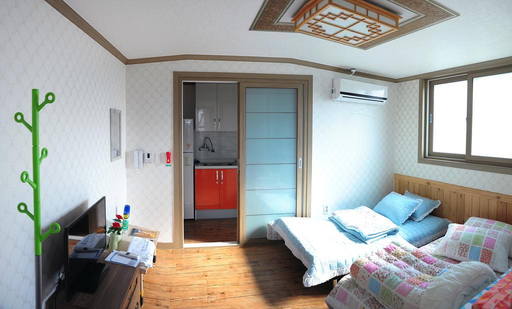 The 1St Andong Hostel Bagian luar foto